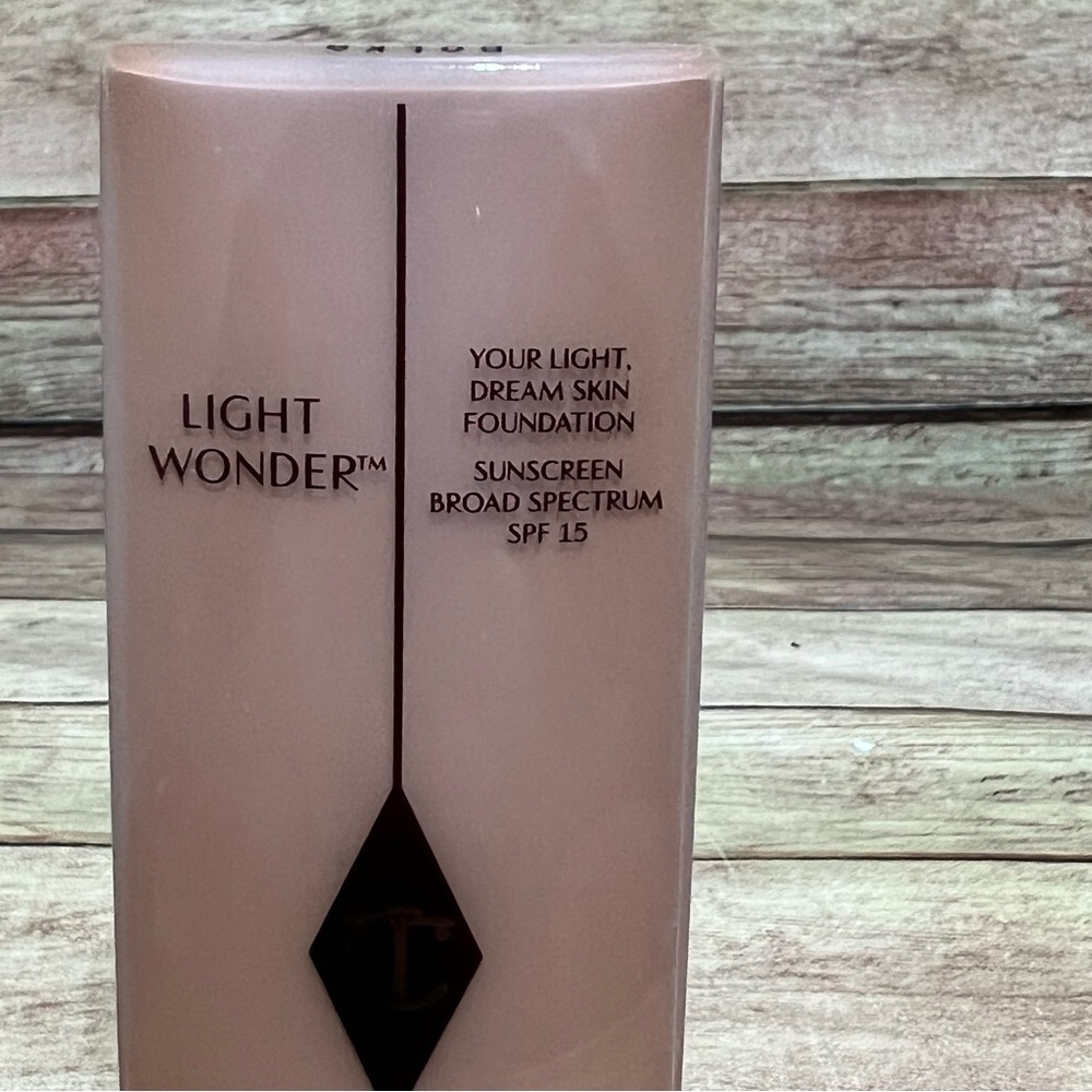 Charlotte Tilbury Light Wonder - Picture 5 of 7